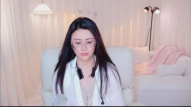 Daisy7 11 online show from June 2026 01:50:01 PM