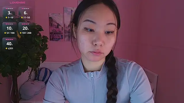 Snapshot of Inari_Okami_ chatting on May 2026 10:45:01 AM Inari Okami online show from May 2026 10:45:01 AM