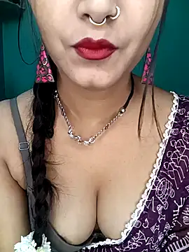 Snapshot of Diamond_queeen chatting on December 2024 08:12:02 PM Diamond queeen online show from December 2024 08:12:02 PM