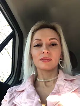 Diamond Bunny  online show from January 2025 01:36:02 PM