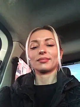 Diamond Bunny  online show from February 2025 12:05:02 PM