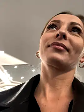 Diamond Bunny  online show from September 2025 03:39:01 PM