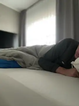 youssef00711 online show from December 2025 10:00:01 AM