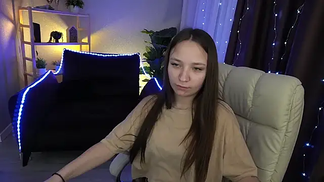 ElysLunar online show from January 2025 07:13:02 PM