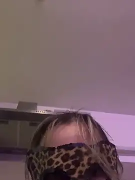 Snapshot of Lyannabuena69 chatting on February 2025 04:59:02 AM Lyannabuena69 online show from February 2025 04:59:02 AM