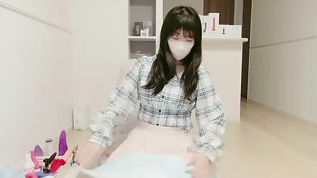 IORio2 online show from December 2025 06:02:01 PM