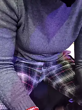 Snapshot of kaveerpooja947 chatting on February 2026 05:11:02 PM kaveerpooja947 online show from February 2026 05:11:02 PM