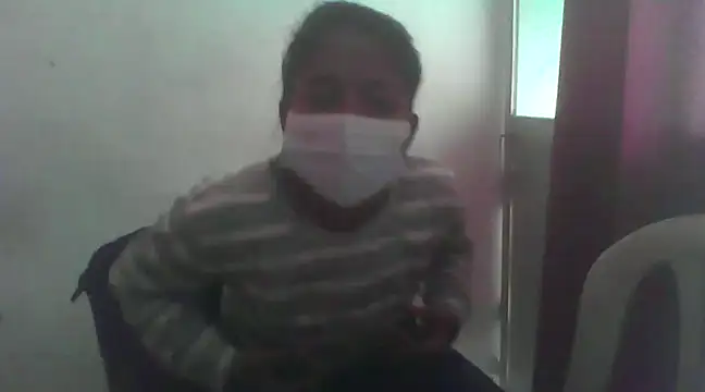 Snapshot of littleTeen chatting on January 2025 07:11:01 AM littleTeen online show from January 2025 07:11:01 AM