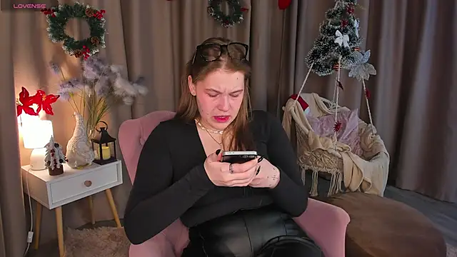 Colleen Blake online show from November 2025 05:03:01 PM