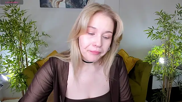 Snapshot of Colleen_Blake chatting on May 2026 04:57:01 PM Colleen Blake online show from May 2026 04:57:01 PM
