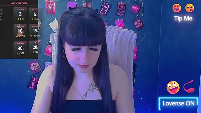 Snapshot of Violla_My chatting on April 2026 05:43:02 AM Violla My online show from April 2026 05:43:02 AM