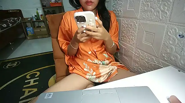 Snapshot of BIN-NA chatting on December 2024 08:07:01 PM BIN-NA online show from December 2024 08:07:01 PM