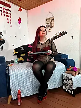 keila j online show from April 2026 10:42:01 AM