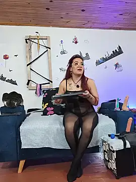 Snapshot of keila_j chatting on May 2026 10:34:02 AM keila j online show from May 2026 10:34:02 AM