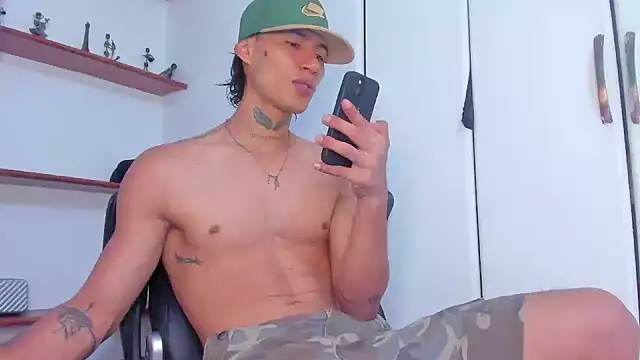 Snapshot of Jonryder_ chatting on May 2026 12:40:01 AM Jonryder online show from May 2026 12:40:01 AM