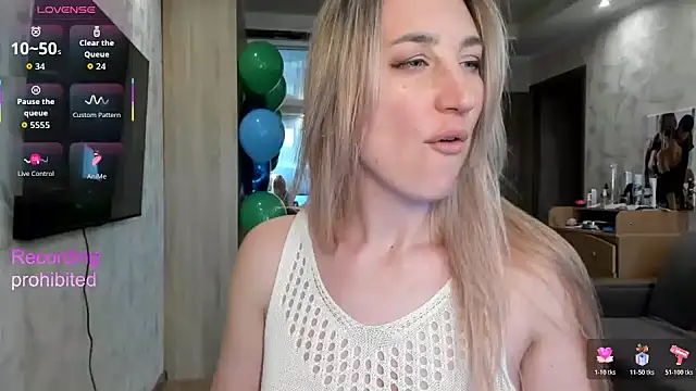 Snapshot of lady_Nati chatting on April 2026 09:19:01 AM lady Nati online show from April 2026 09:19:01 AM