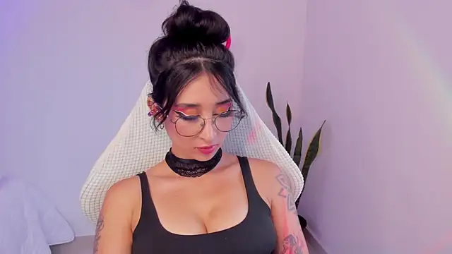 Eileenford  online show from February 2025 10:42:02 PM