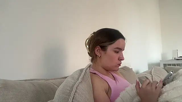 Snapshot of maisiesmithx chatting on March 2026 04:12:01 PM maisiesmithx online show from March 2026 04:12:01 PM
