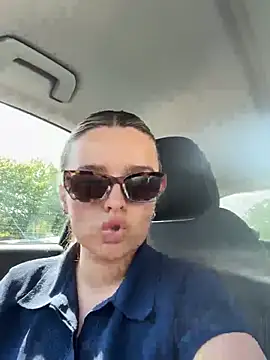 Snapshot of maisiesmithx chatting on May 2026 10:31:01 AM maisiesmithx online show from May 2026 10:31:01 AM