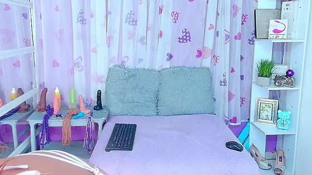 DevoniCollins online show from February 2025 08:06:02 PM