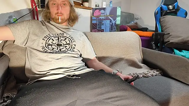 DrownMentallyyy online show from March 2025 10:09:02 PM