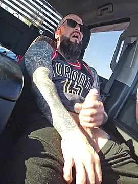 Snapshot of Beardedtattood chatting on June 2026 11:54:02 AM Beardedtattood online show from June 2026 11:54:02 AM