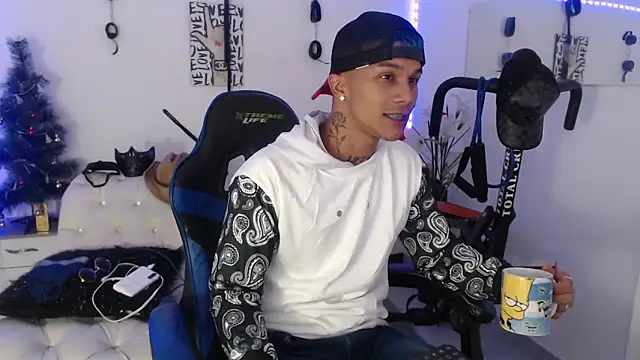 Leonard Price online show from February 2025 02:46:01 AM