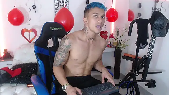 Leonard Price online show from February 2025 01:18:02 AM