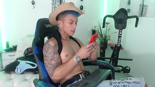 Leonard Price online show from February 2025 05:01:01 AM