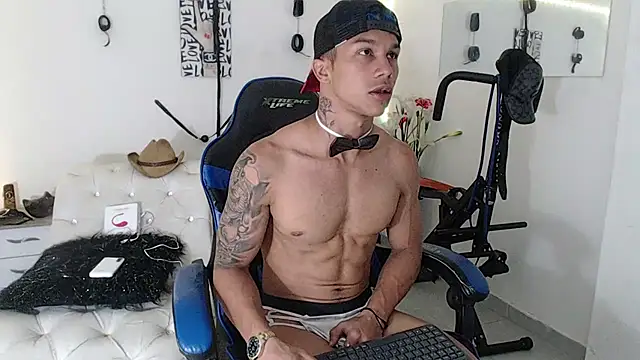 Leonard Price online show from March 2025 02:41:01 AM