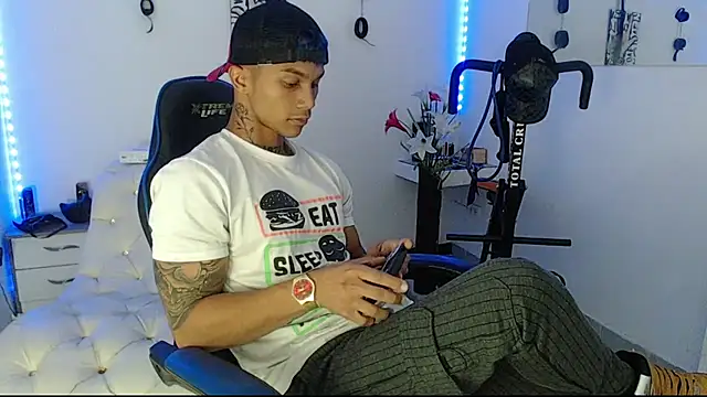 Leonard Price online show from March 2025 11:17:01 PM