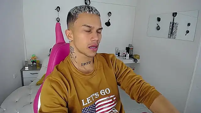 Leonard Price online show from September 2025 07:41:01 AM