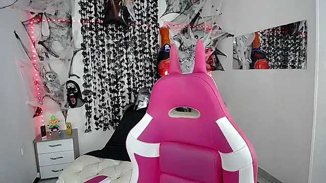 Leonard Price online show from October 2025 01:28:01 AM