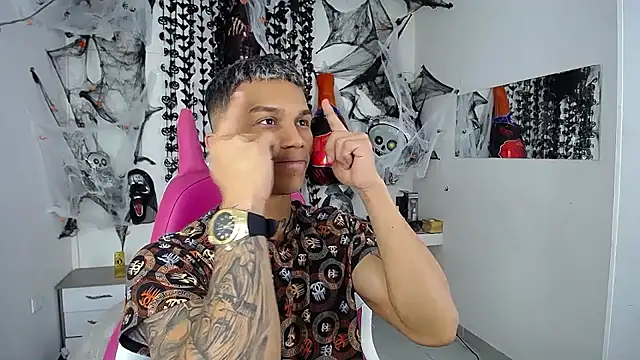 Leonard Price online show from November 2025 05:18:02 AM