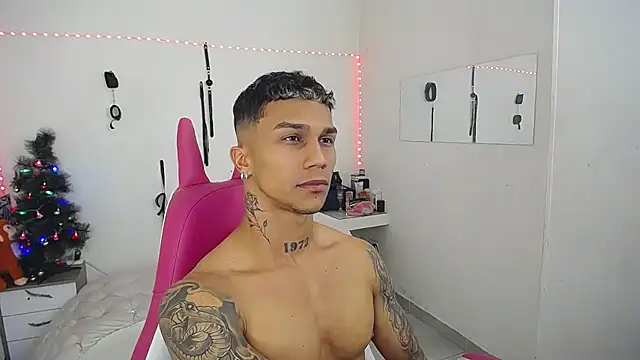 Leonard Price online show from December 2025 04:07:01 AM