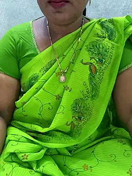 Snapshot of MaaliiiPonuTamil chatting on June 2026 01:27:01 AM MaaliiiPonuTamil online show from June 2026 01:27:01 AM