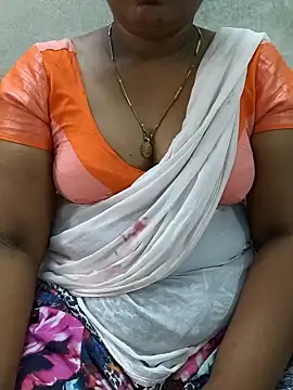 Snapshot of MaaliiiPonuTamil chatting on June 2026 02:10:02 AM MaaliiiPonuTamil online show from June 2026 02:10:02 AM