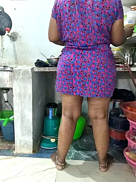 Snapshot of MaaliiiPonuTamil chatting on June 2026 05:12:01 AM MaaliiiPonuTamil online show from June 2026 05:12:01 AM