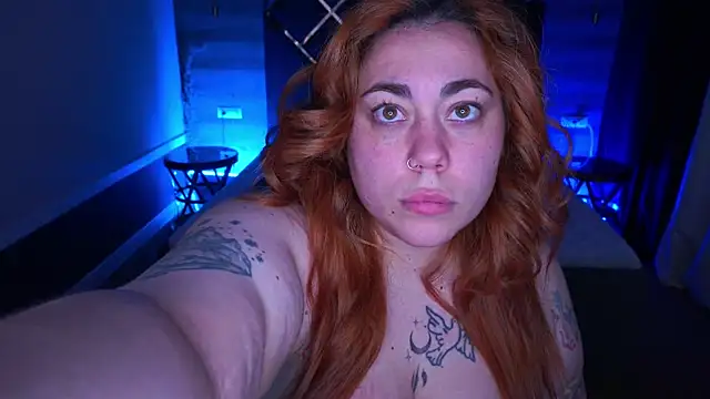 Kittywakee online show from November 2025 09:02:02 PM