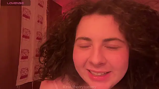 Snapshot of RaspberryTommyFTM chatting on December 2025 04:29:02 AM RaspberryTommyFTM online show from December 2025 04:29:02 AM