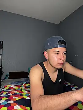 Snapshot of Oscar_Bratz chatting on December 2024 04:31:02 AM Oscar Bratz online show from December 2024 04:31:02 AM