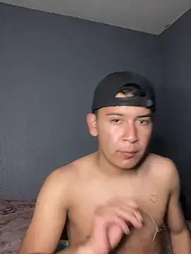 Snapshot of Oscar_Bratz chatting on February 2025 04:53:02 AM Oscar Bratz online show from February 2025 04:53:02 AM