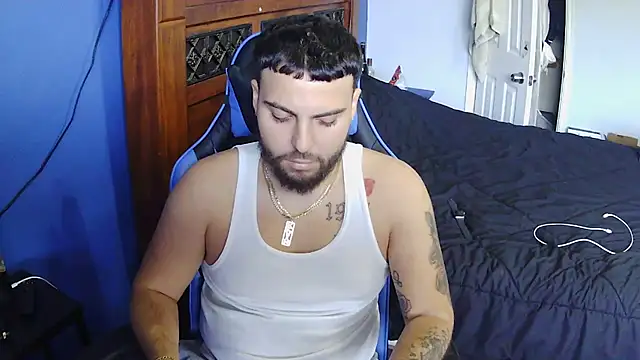 Snapshot of MasterKvn chatting on January 2025 09:15:02 PM MasterKvn online show from January 2025 09:15:02 PM