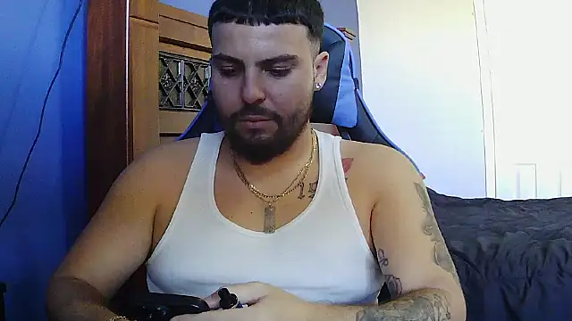 Snapshot of MasterKvn chatting on February 2025 09:31:01 PM MasterKvn online show from February 2025 09:31:01 PM