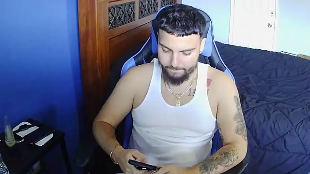 Snapshot of MasterKvn chatting on March 2025 08:42:02 PM MasterKvn online show from March 2025 08:42:02 PM