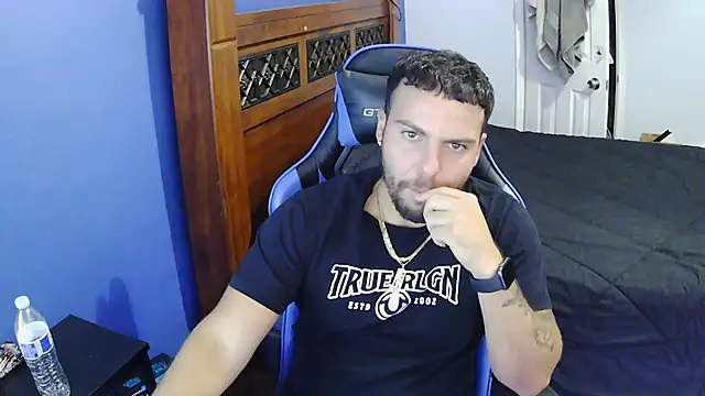 Snapshot of MasterKvn chatting on November 2025 07:57:02 PM MasterKvn online show from November 2025 07:57:02 PM