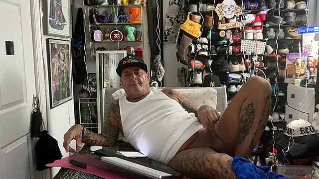 joeytatts66 online show from February 2026 03:17:01 AM