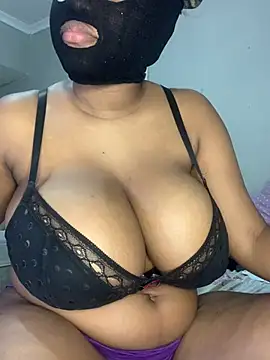 Snapshot of blackshortzbarbie chatting on March 2025 11:05:01 AM blackshortzbarbie online show from March 2025 11:05:01 AM