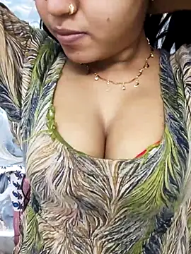 Sania-Love online show from February 2026 10:03:02 PM