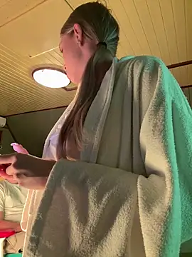 Snapshot of Alice1_secret chatting on November 2025 03:45:02 PM Alice1 secret online show from November 2025 03:45:02 PM